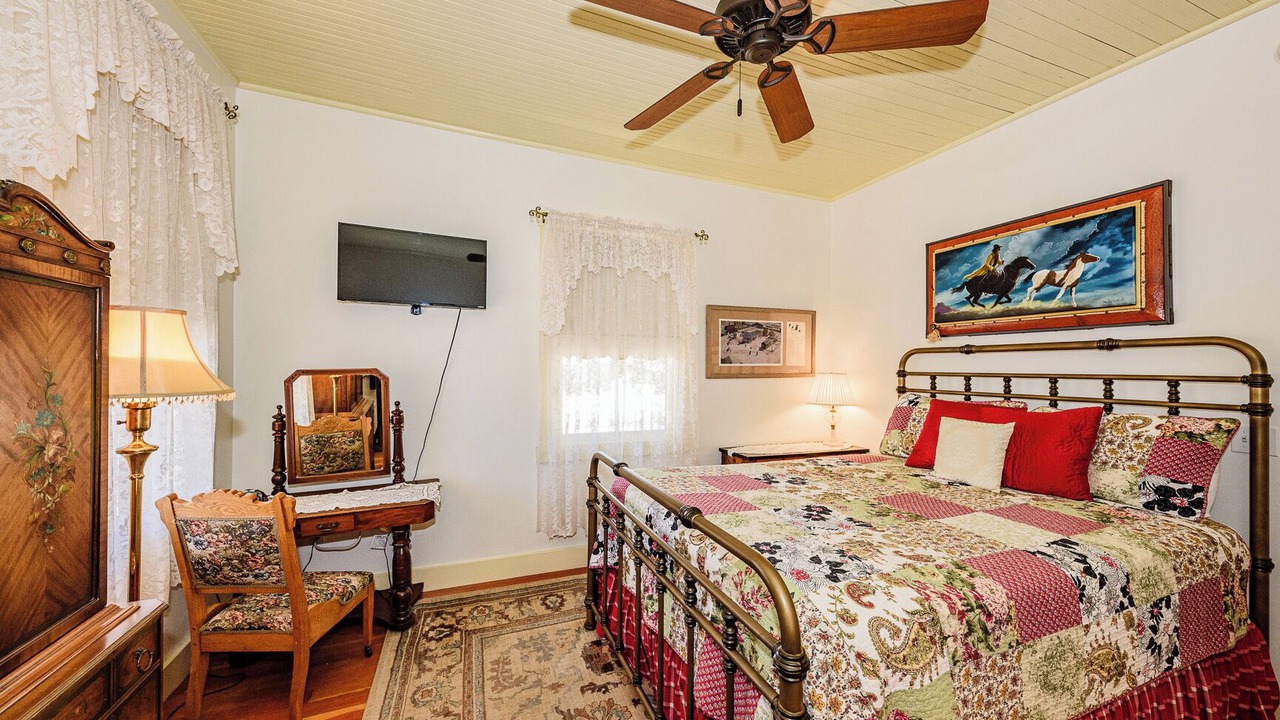 Photo of Bedroom in Tombstone
