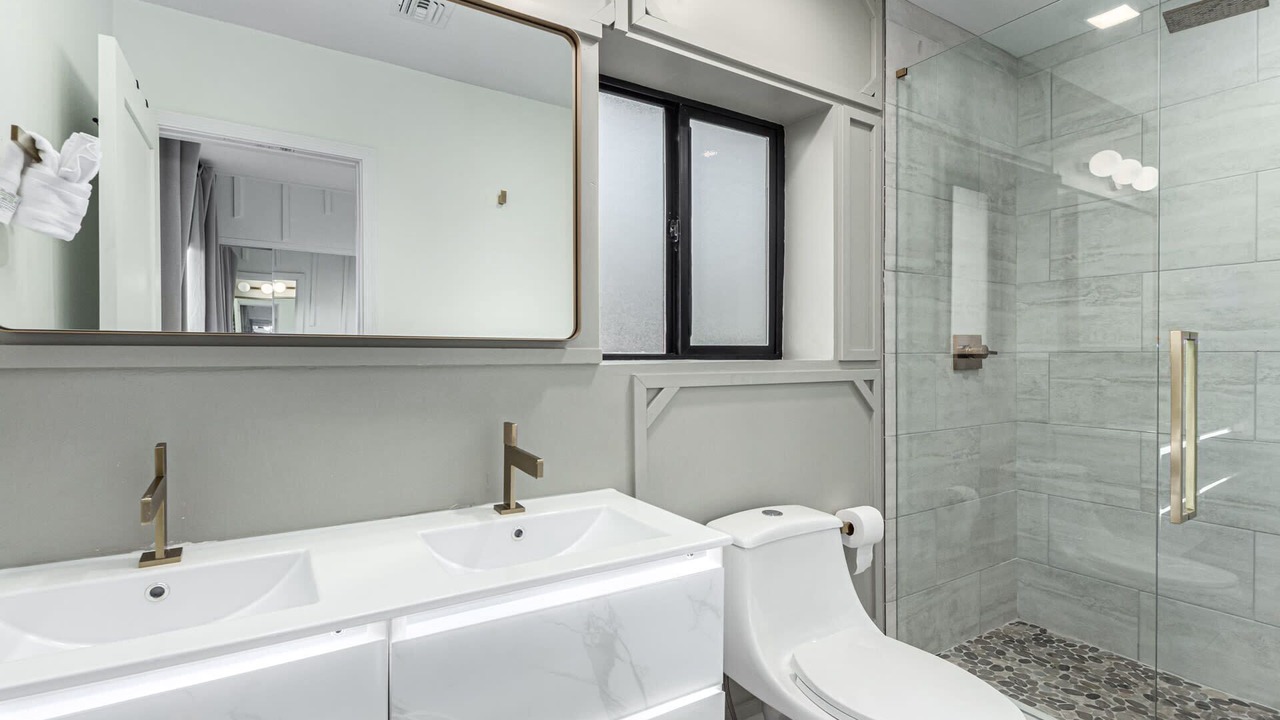 Photo of Bathroom in Village Grove