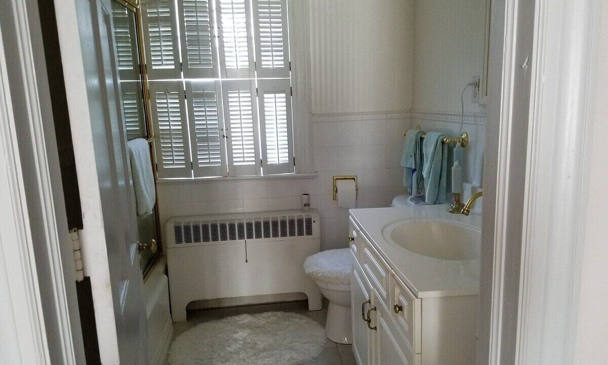 Photo of Bathroom in Birdsnest