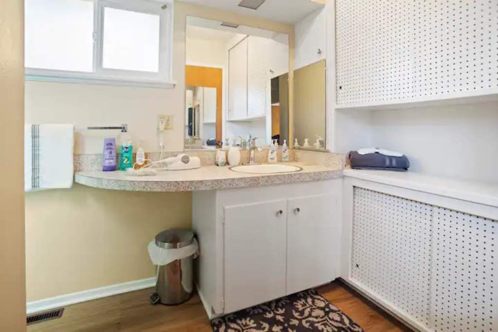 Photo of Bathroom in Merced