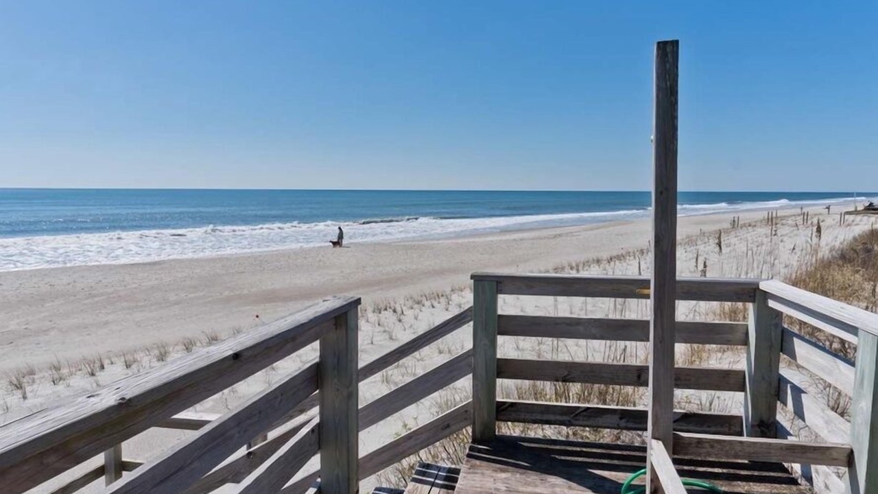 Photo of Others in Pine Knoll Shores