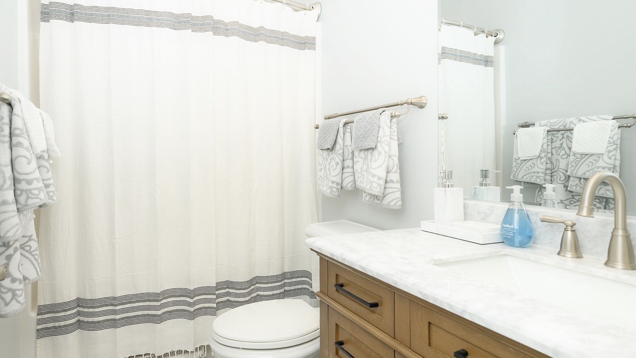 Photo of Bathroom in Hillsmere Shores