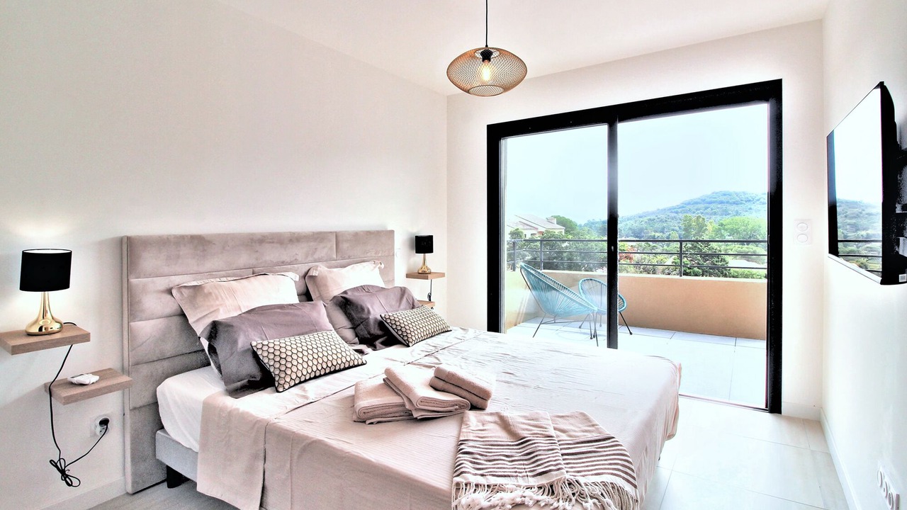 Photo of Bedroom in Favone