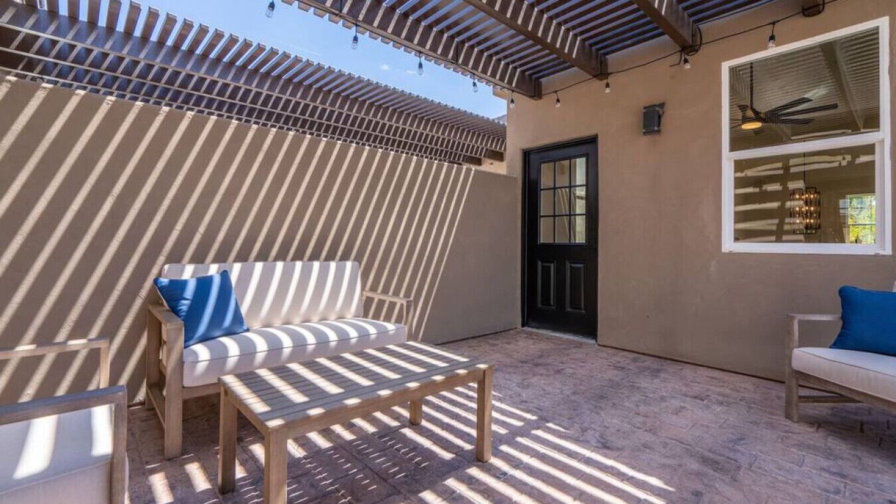 Photo of Patio Balcony in Hurricane