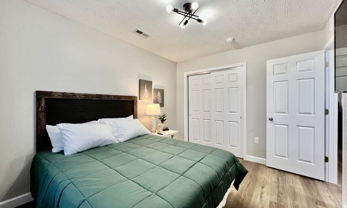 Photo of Bedroom in Middletown