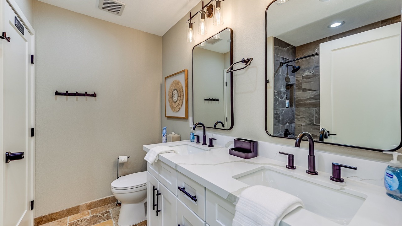 Photo of Bathroom in Desert View Village