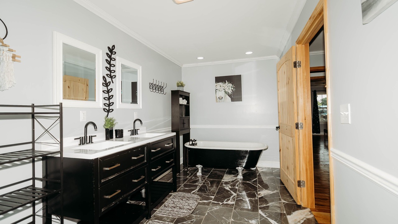 Photo of Bathroom in Denniston