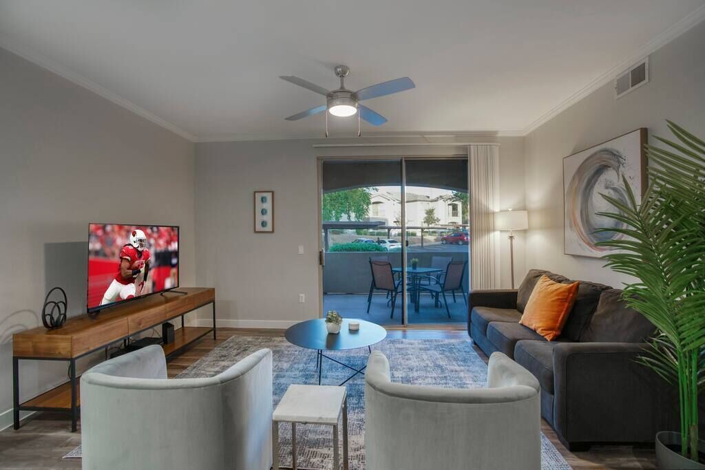 Photo of Livingroom in McDowell Mountain Apartments