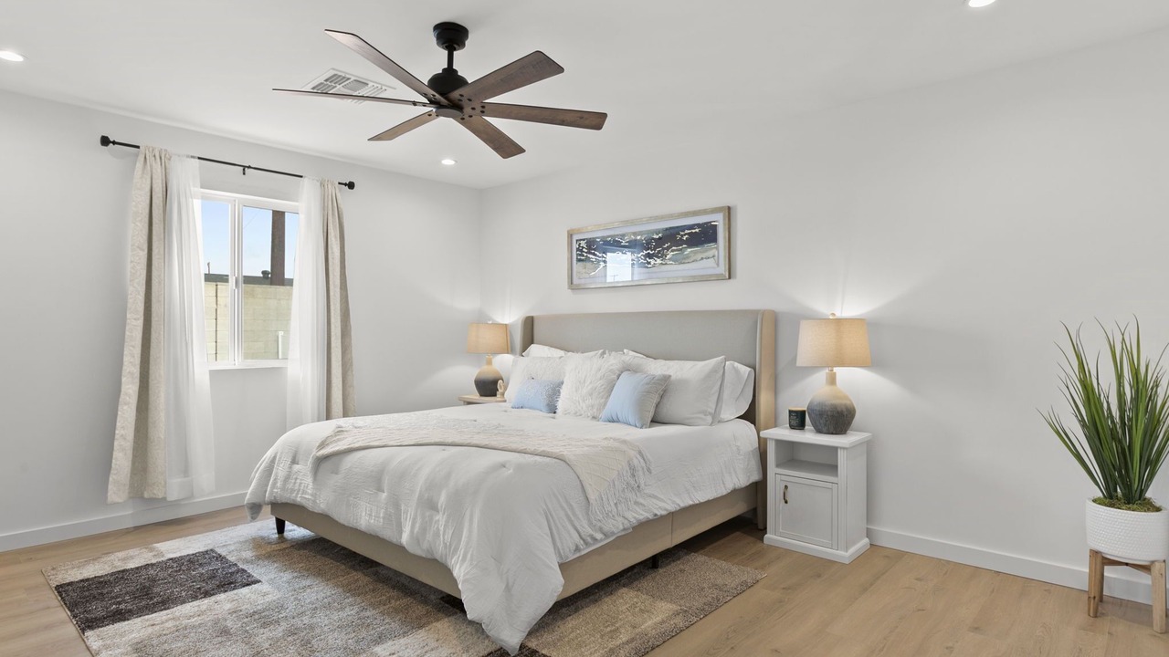 Photo of Bedroom in Papago Parkway