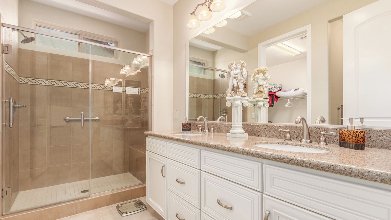 Photo of Bathroom in Palm Valley