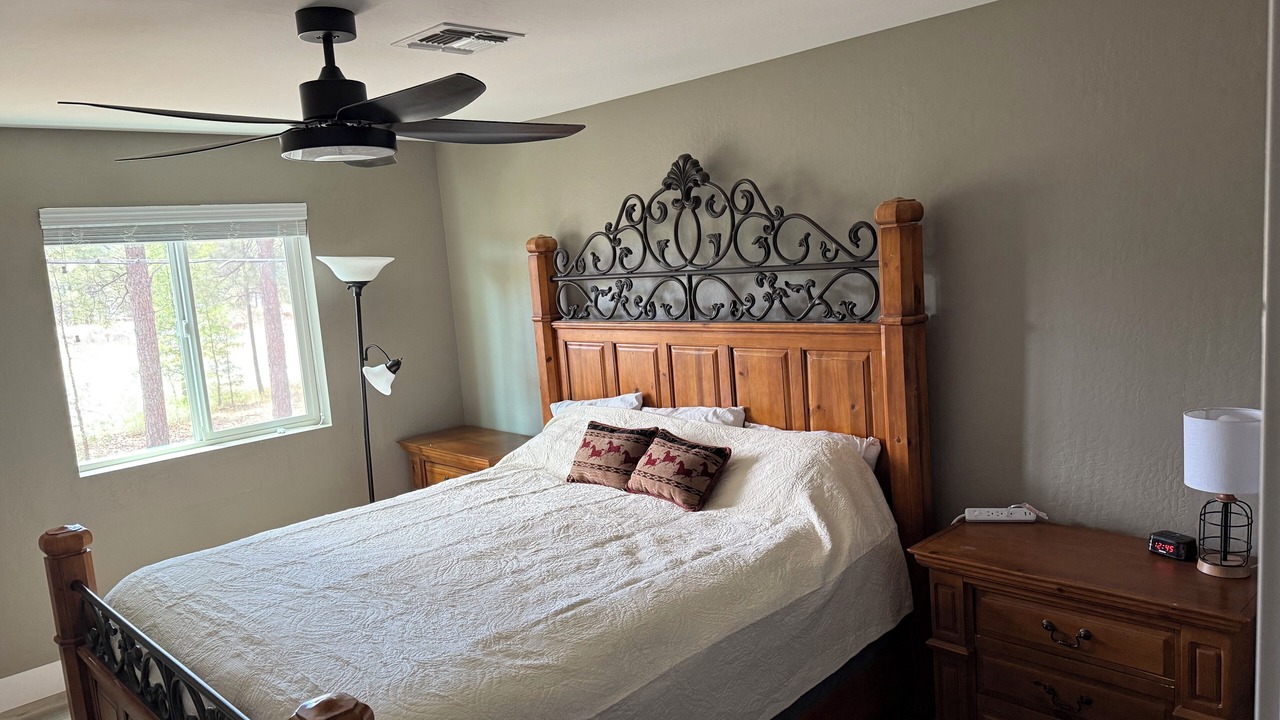 Photo of Bedroom in Munds Park