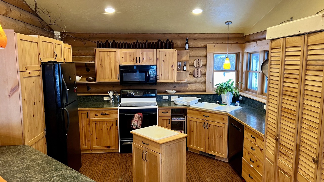Photo of Kitchen in Big Arm