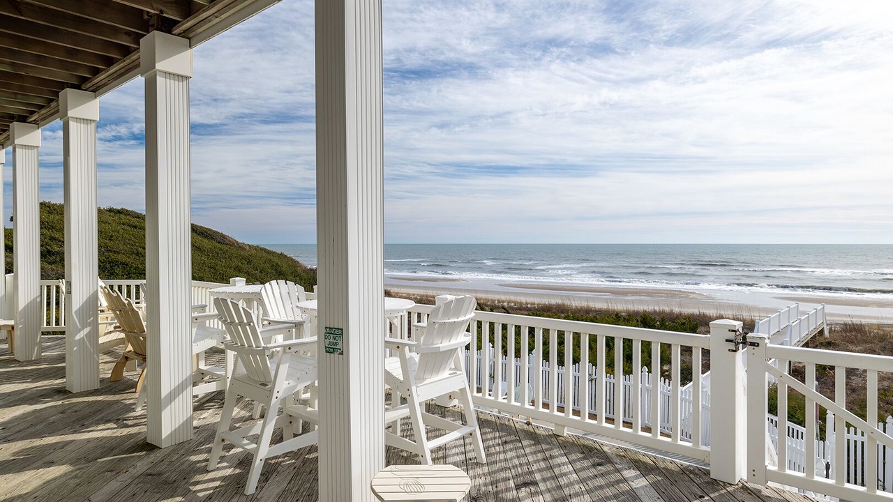 Photo of Patio Balcony in Emerald Isle