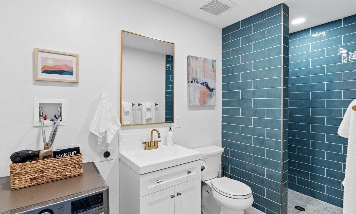 Photo of Bathroom in Julia Keen