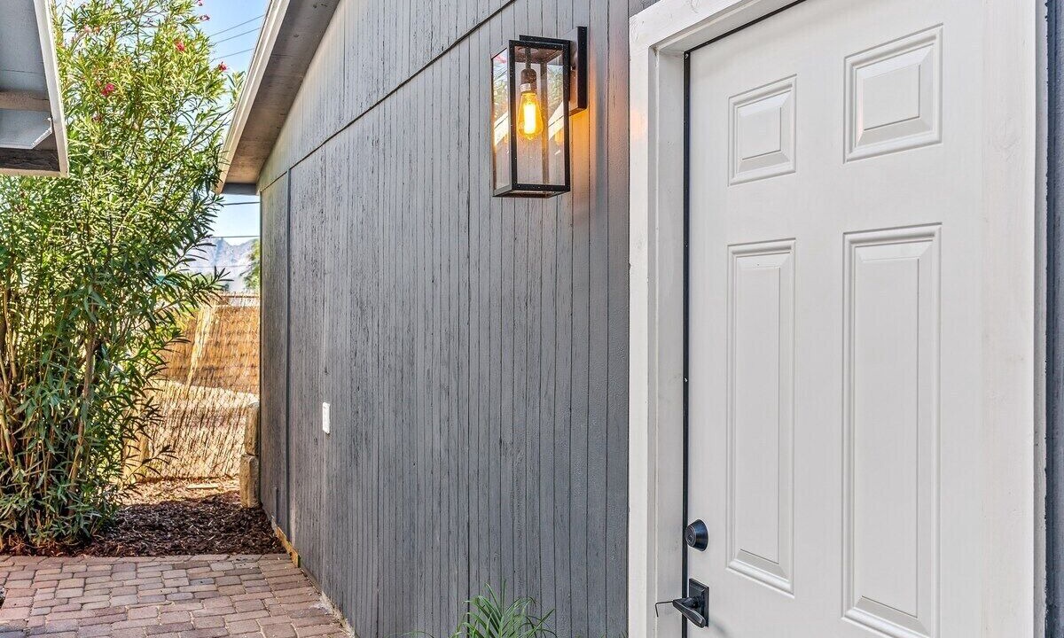 Photo of Outdoor in Julia Keen