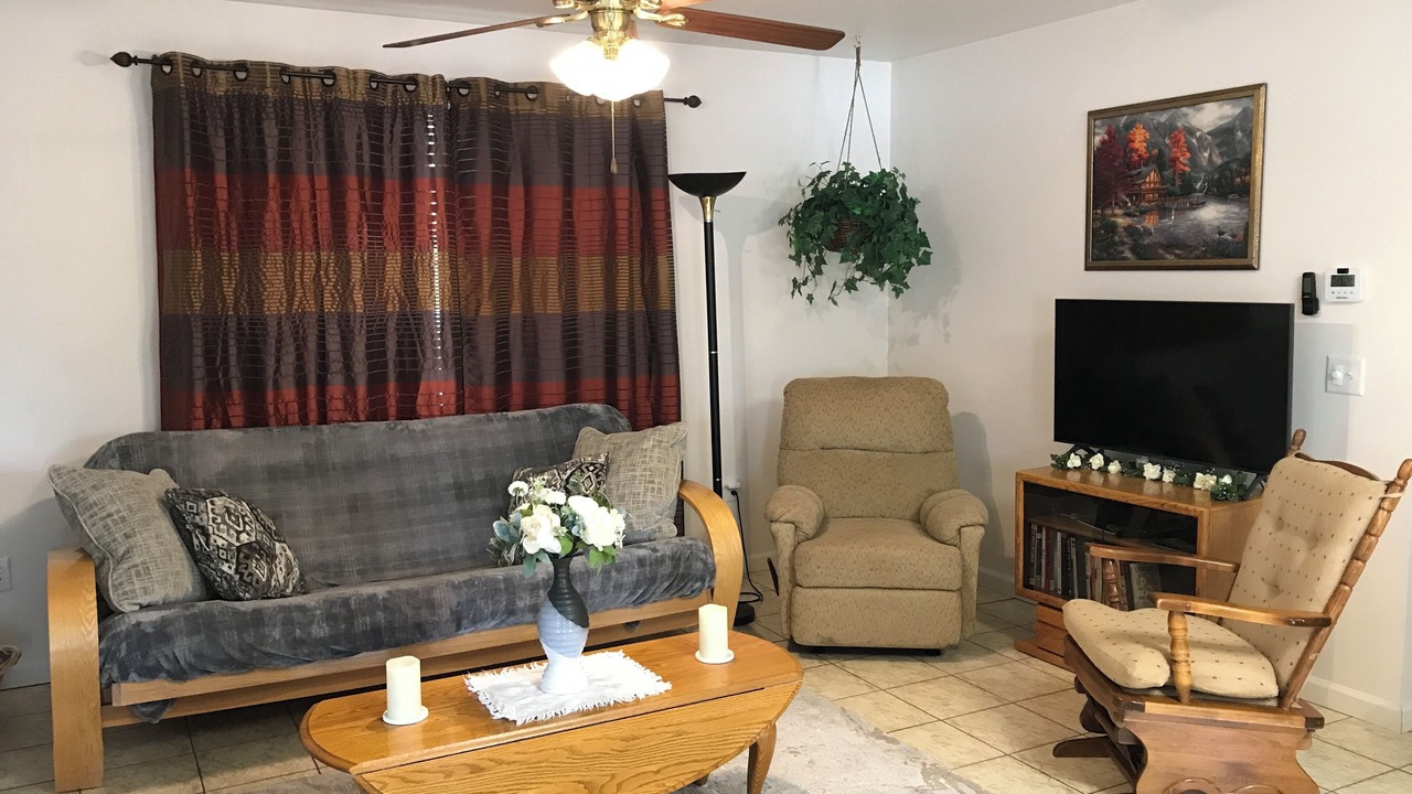 Photo of Livingroom in Craigmont