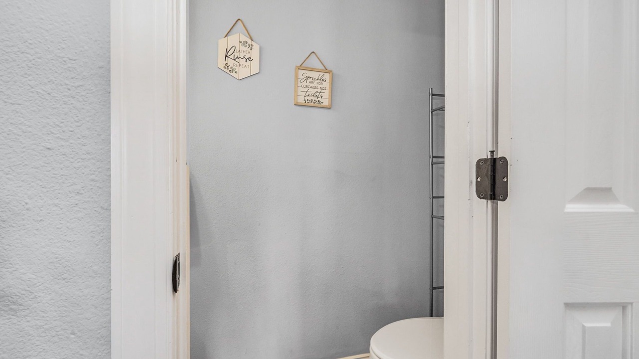Photo of Bathroom in Willoughby Spit