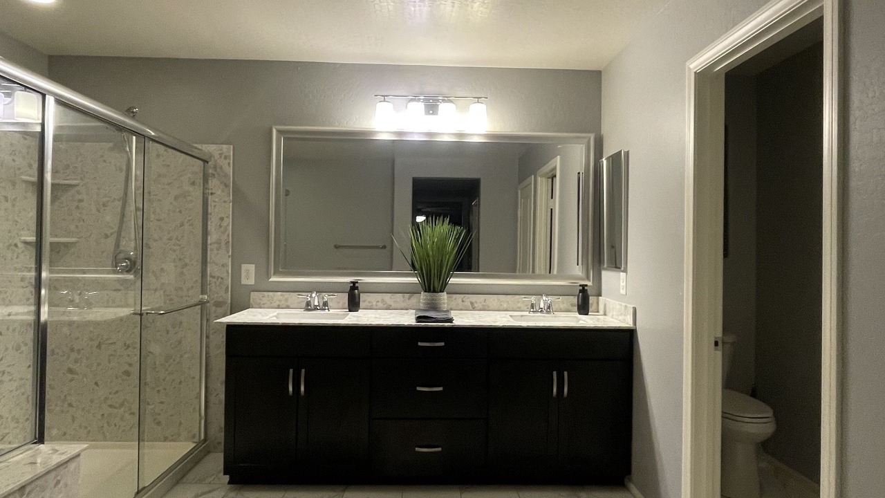 Photo of Bathroom in Silverado Ranch