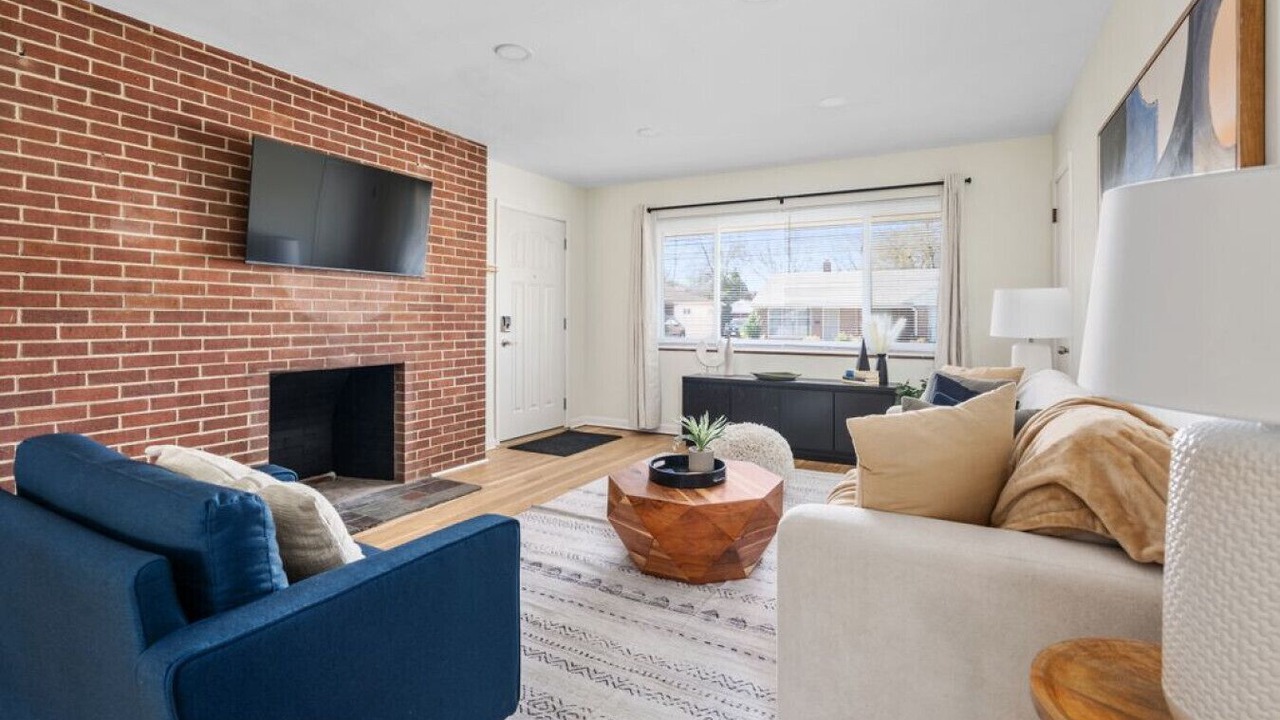 Photo of Bedroom in Sharon Heights