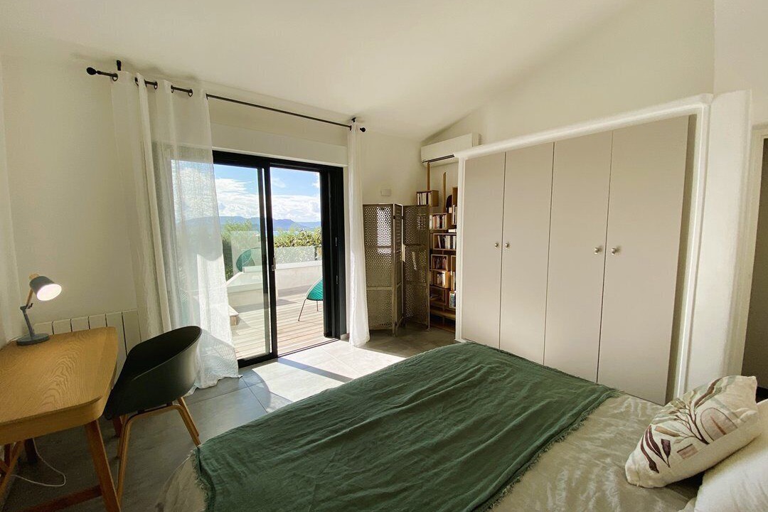 Photo of Bedroom in Cirendinu