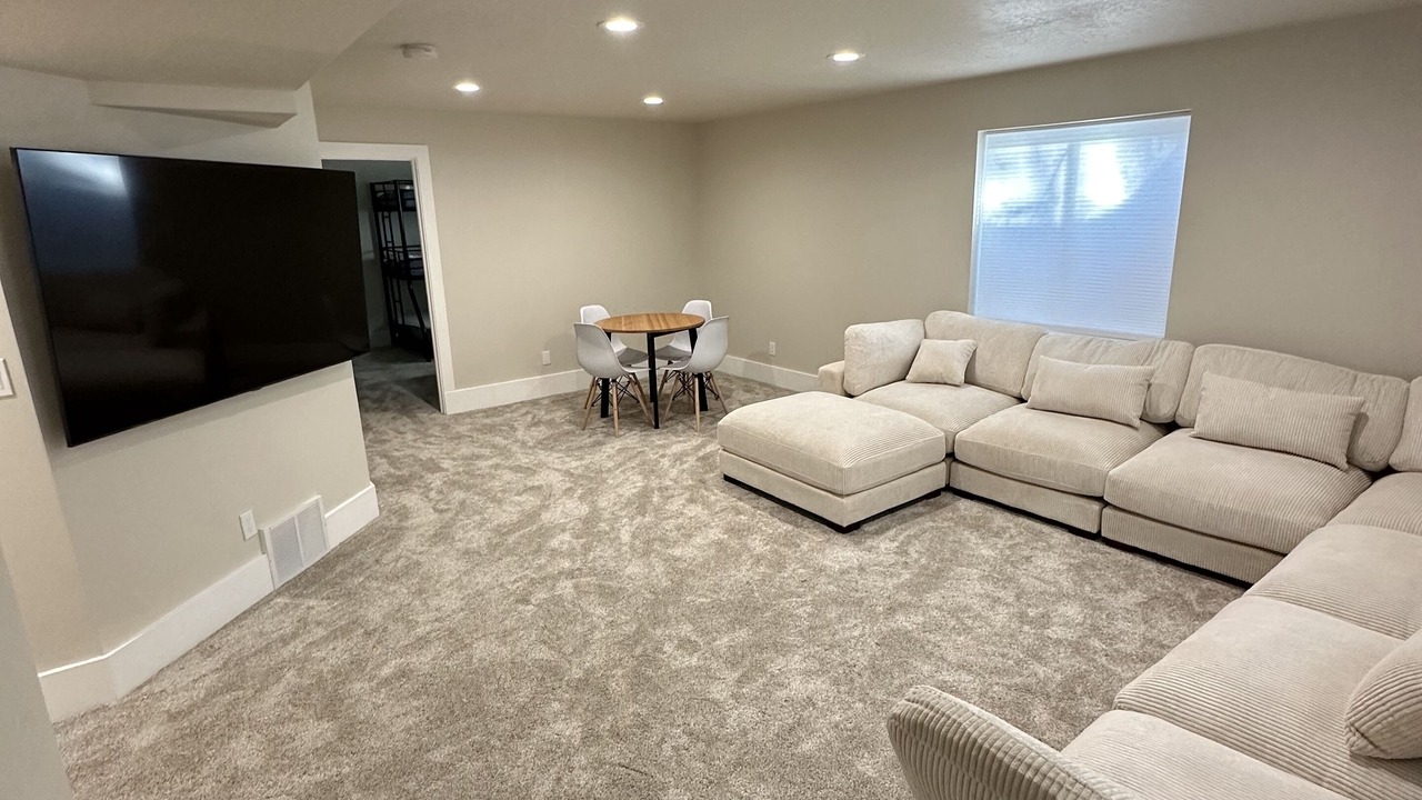 Photo of Livingroom in Nephi