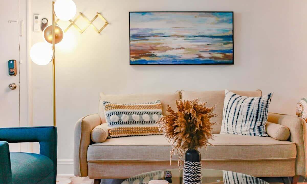 Photo of Livingroom in Willoughby Spit