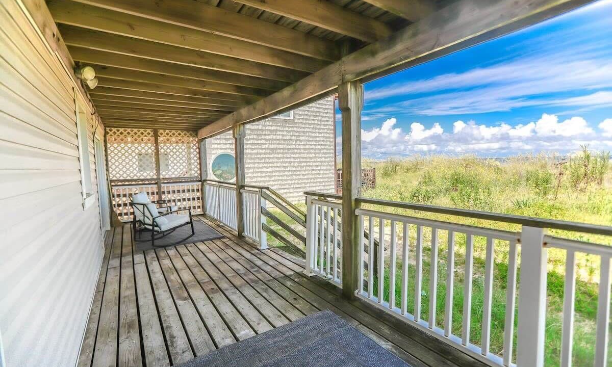 Photo of Patio Balcony in Willoughby Spit