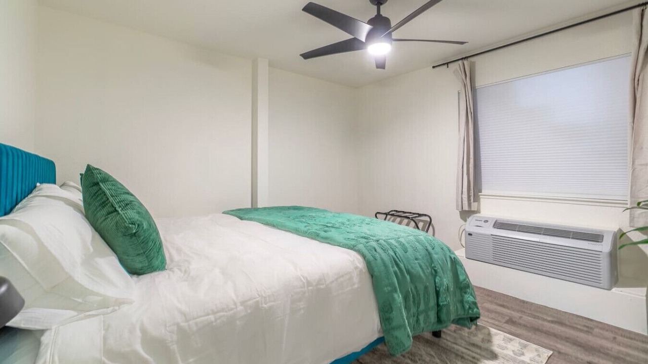 Photo of Bedroom in Midtown