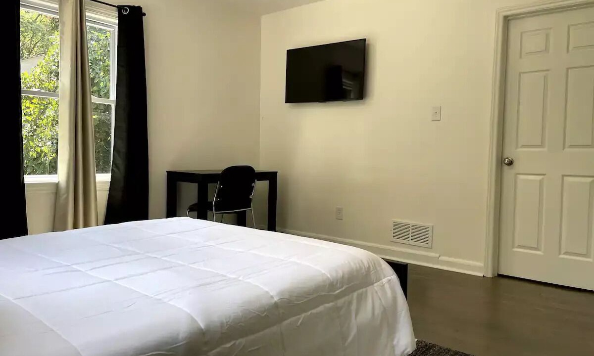 Photo of Bedroom in Old Irving Park