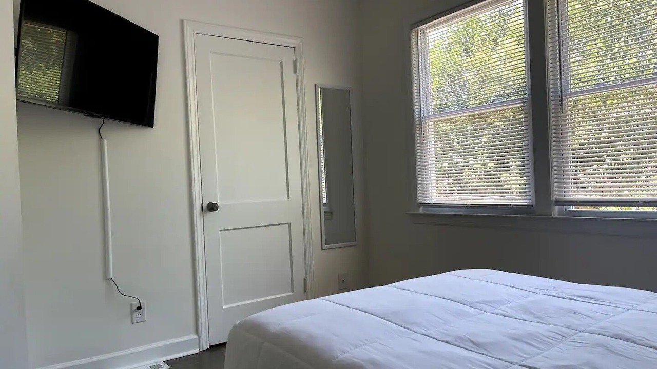 Photo of Bedroom in Old Irving Park
