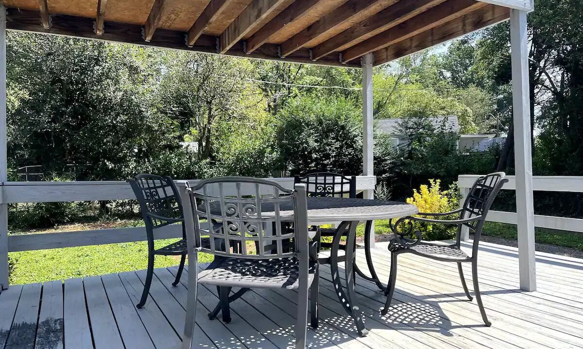 Photo of Outdoor in Old Irving Park