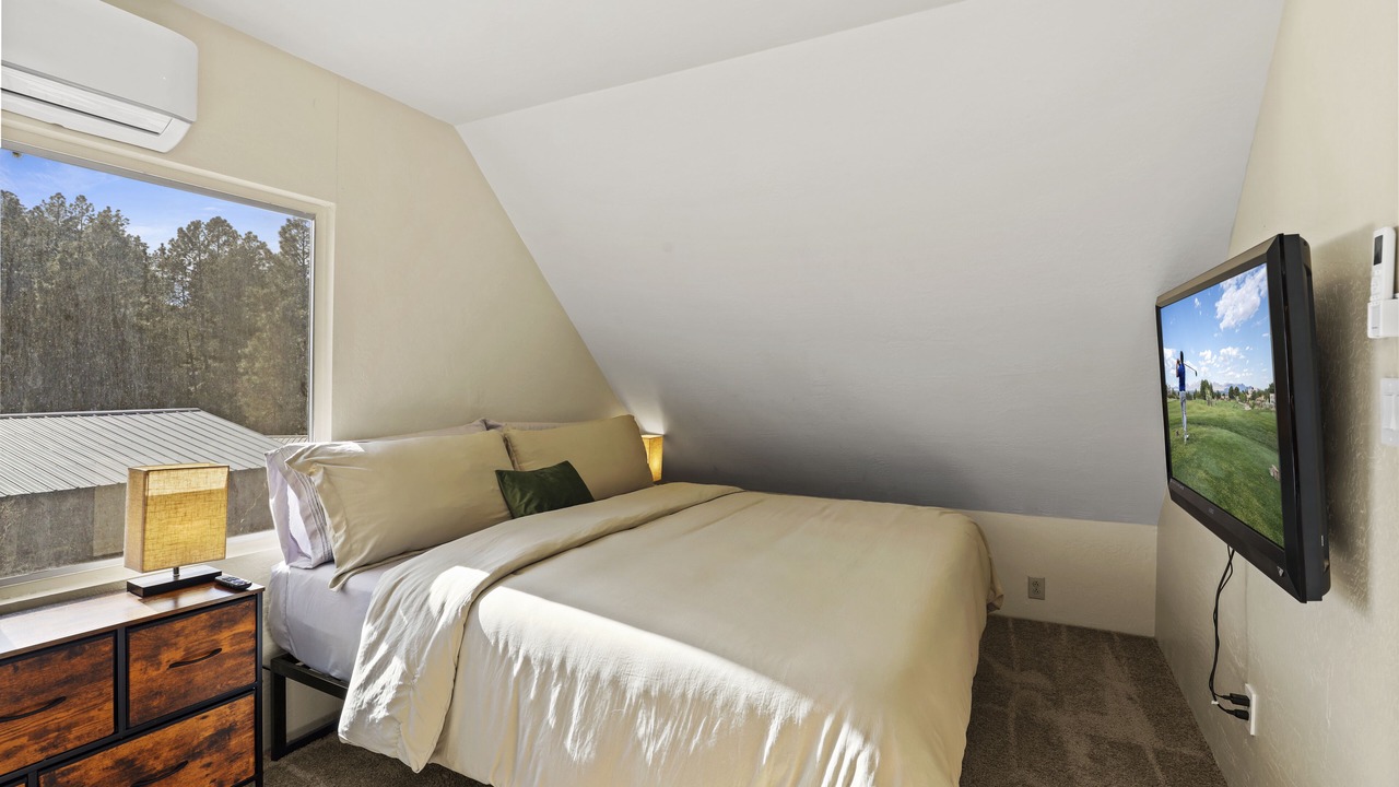 Photo of Bedroom in Strawberry