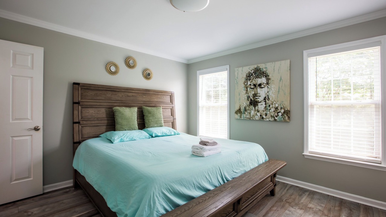 Photo of Bedroom in New Irving Park