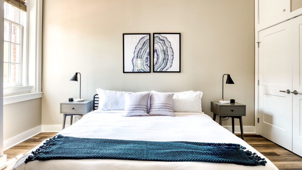 Photo of Bedroom in Jefferson Manor