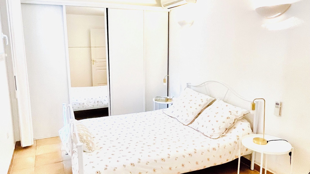 Photo of Bedroom in Sari-Solenzara