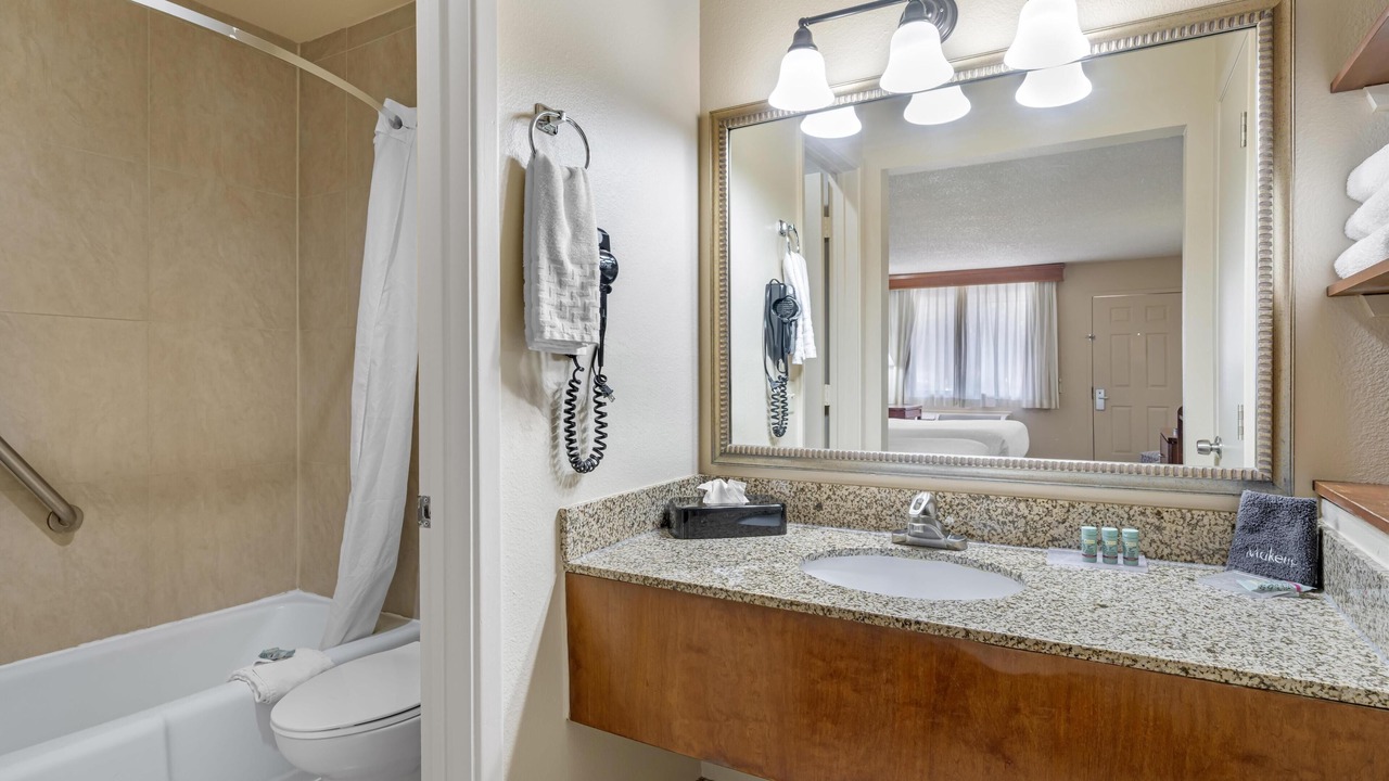 Photo of Bathroom in Cottonwood