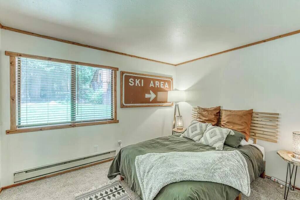 Photo of Bedroom in Shaver Lake