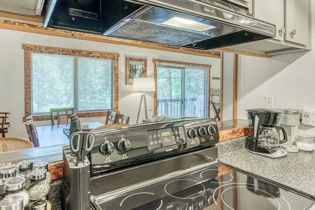Photo of Kitchen in Shaver Lake