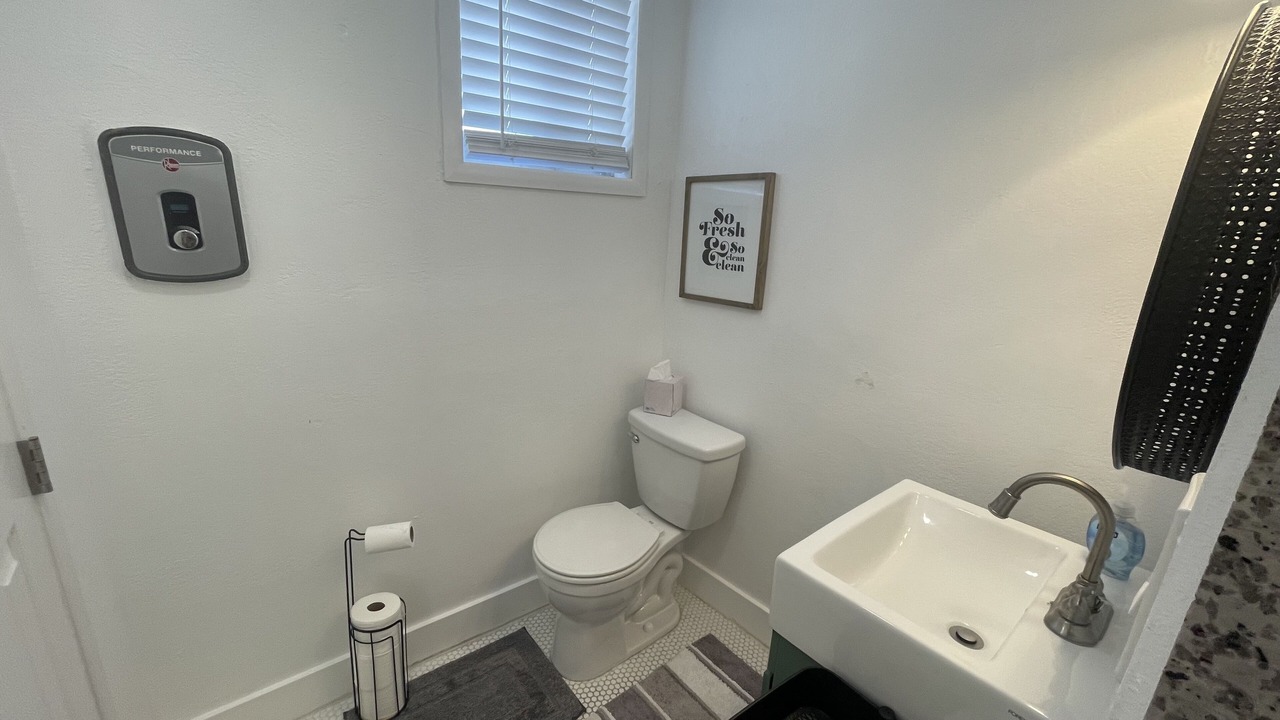 Photo of Bathroom in Alhambra