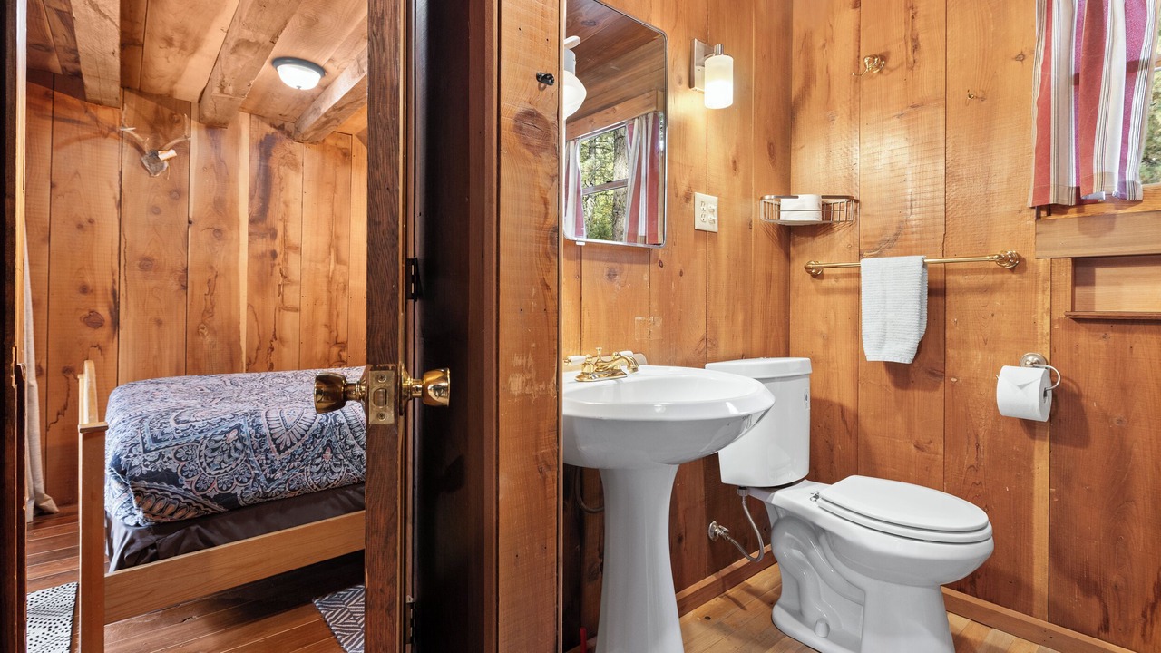 Photo of Bathroom in Wilsonia