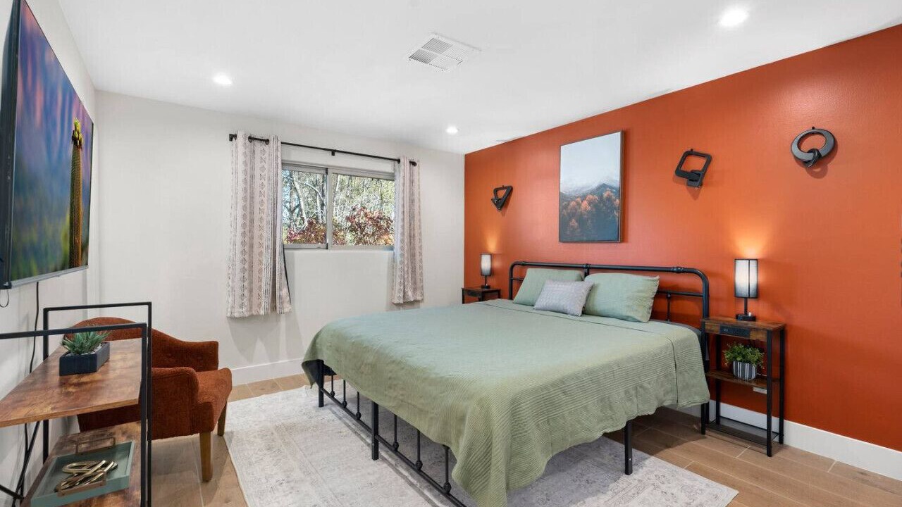 Photo of Bedroom in Swiss Manor