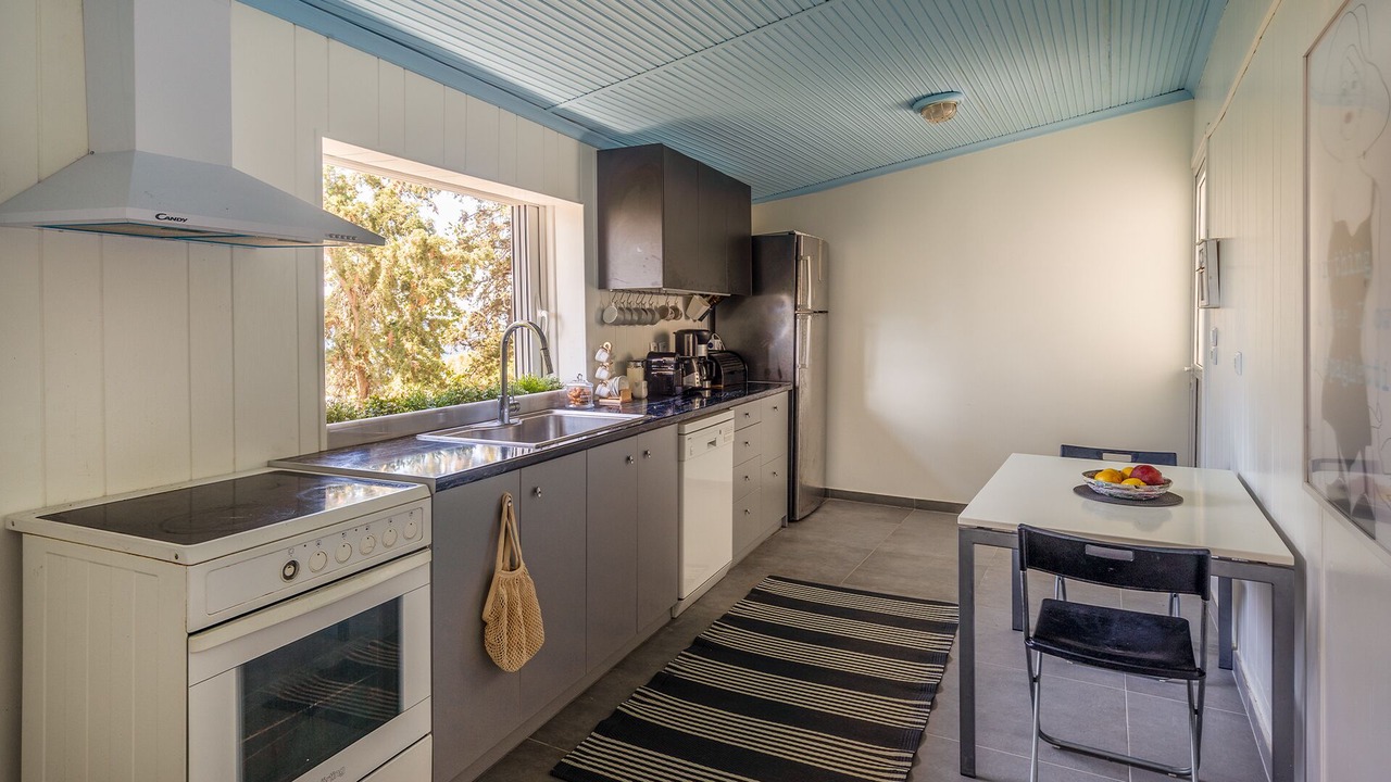 Photo of Kitchen in Saronikos