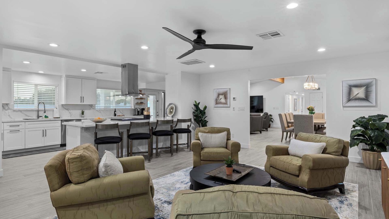 Photo of Bedroom in Central Scottsdale