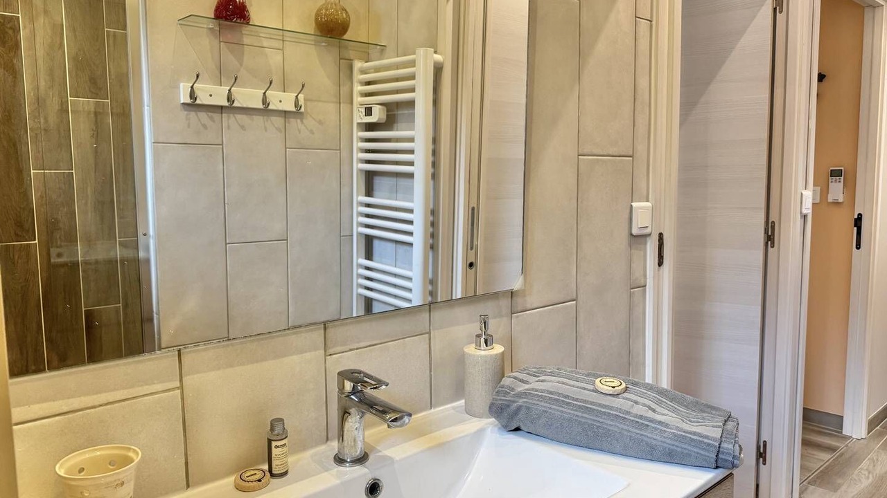 Photo of Bathroom in Levie