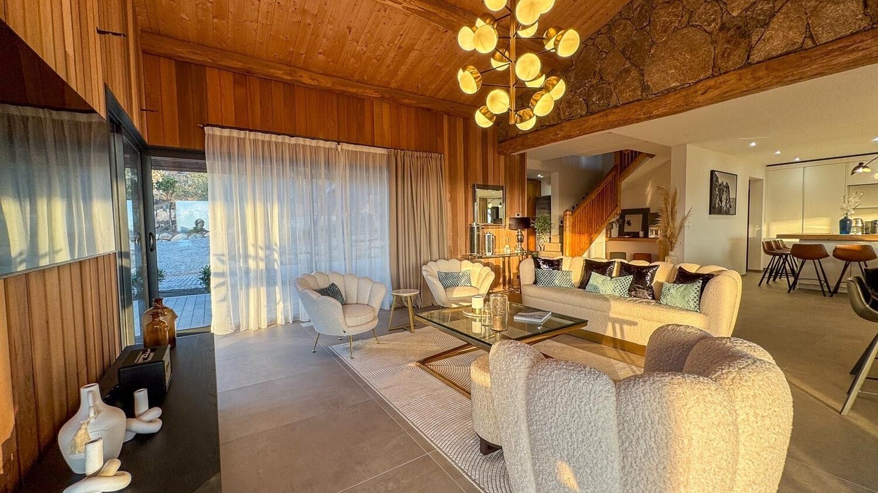 Photo of Livingroom in Cirendinu