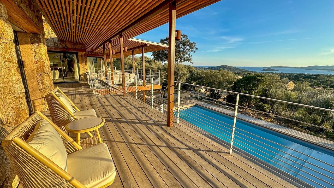 Photo of Patio Balcony in Cirendinu