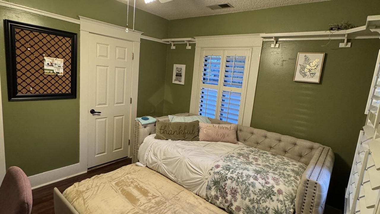 Photo of Bedroom in Porterville