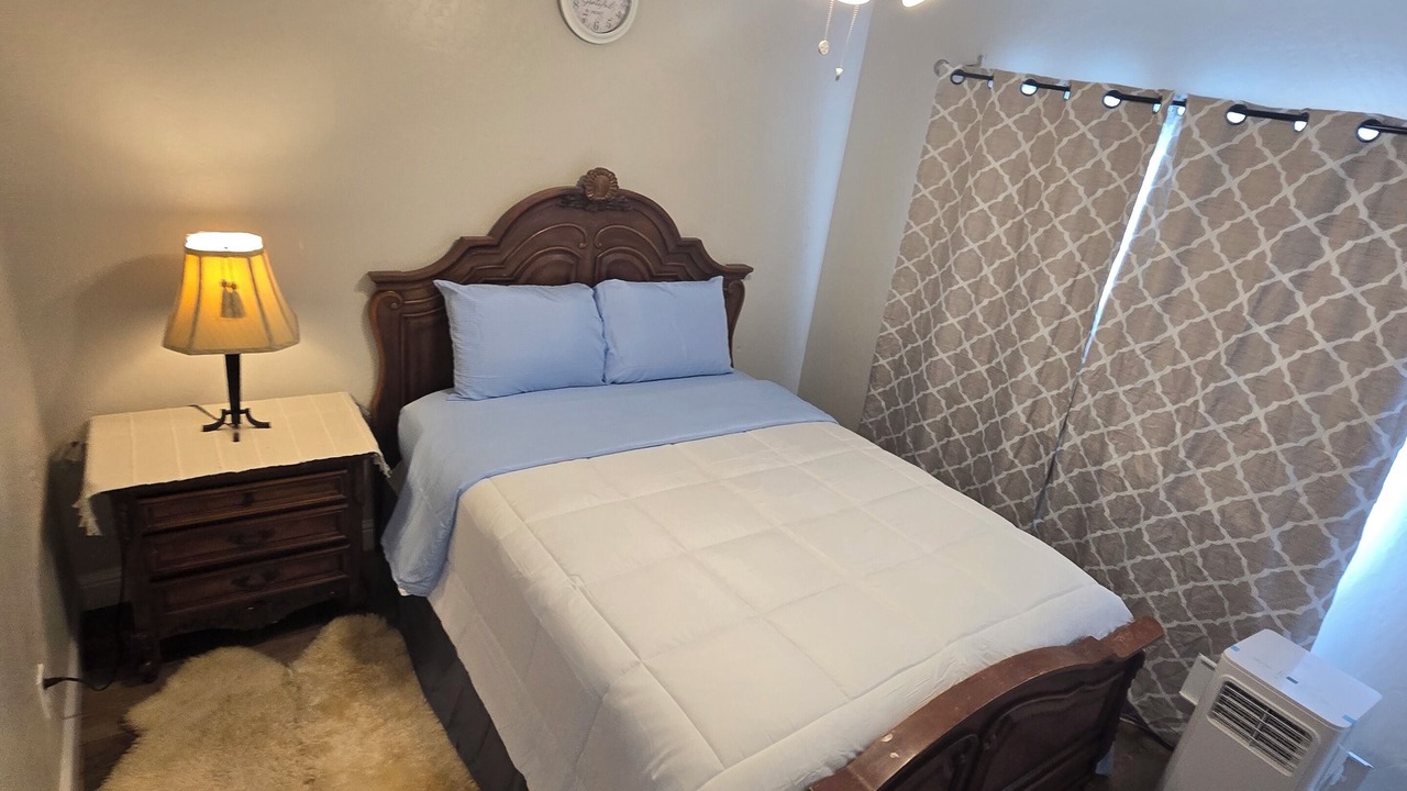 Photo of Bedroom in Hanford