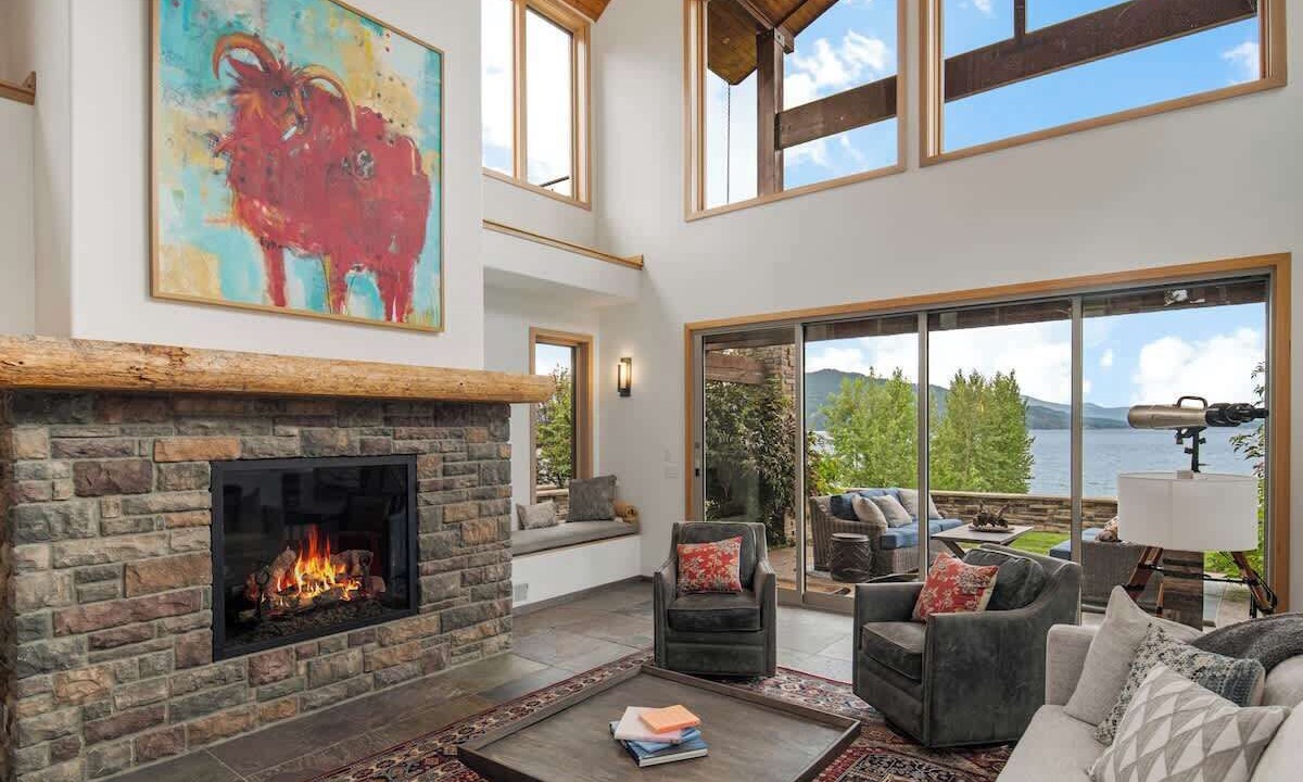 Photo of Livingroom in Ponder Point