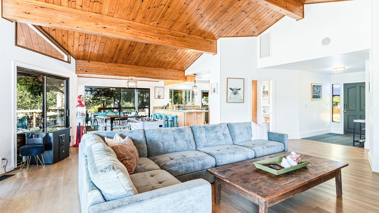 Photo of Bedroom in Kelseyville